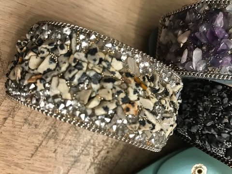 Loose Gravel Cuff