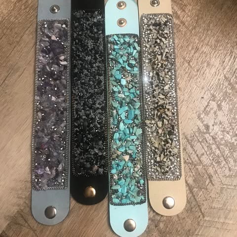 Loose Gravel Cuff