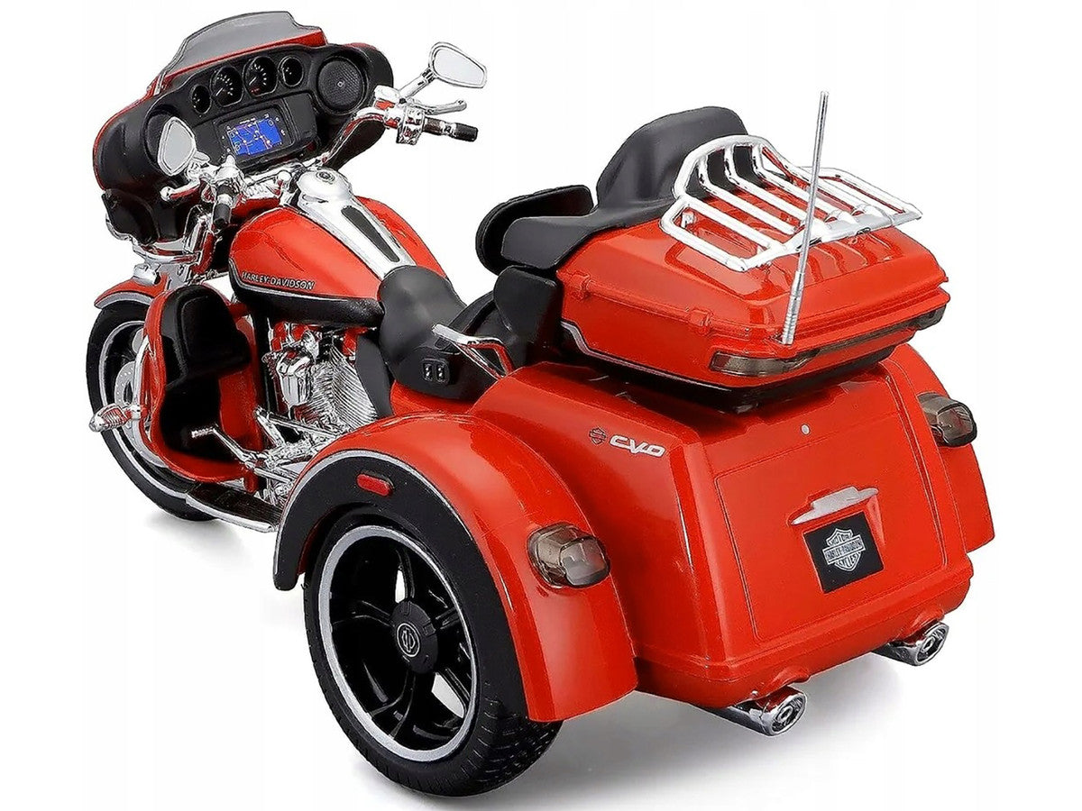 2021 Harley Davidson CVO Tri Glide Diecast Model