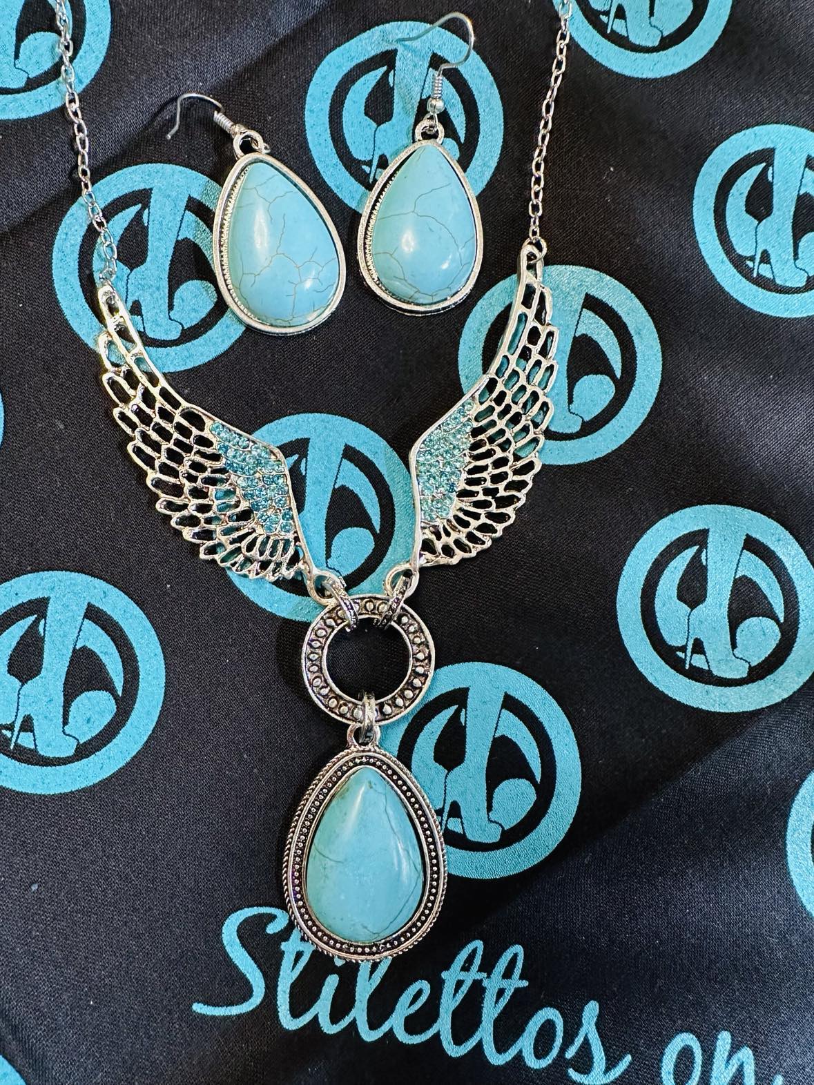 Turquoise Crystal Wing Necklace Set